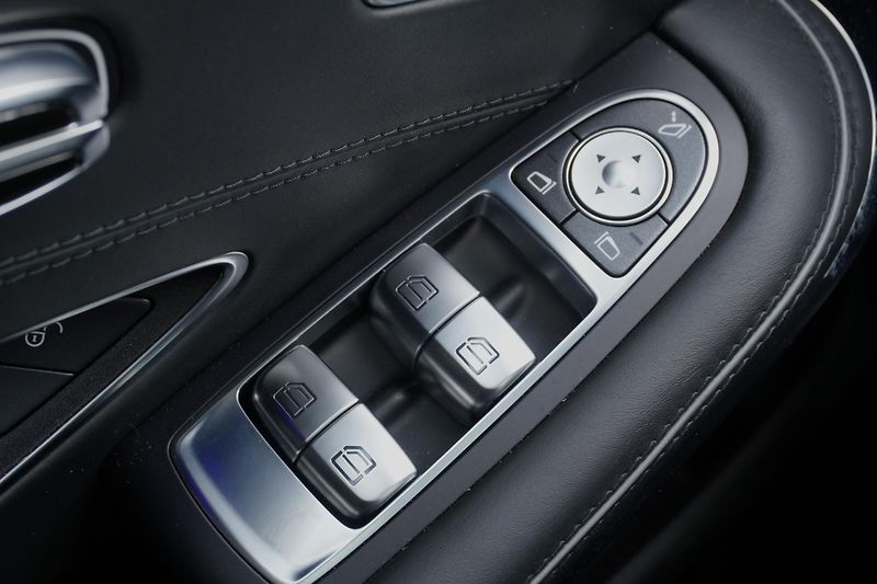 Mercedes-Benz Třídy S S560 Coupe 4Matic, ČR, Masáže - fotka 34 z 44