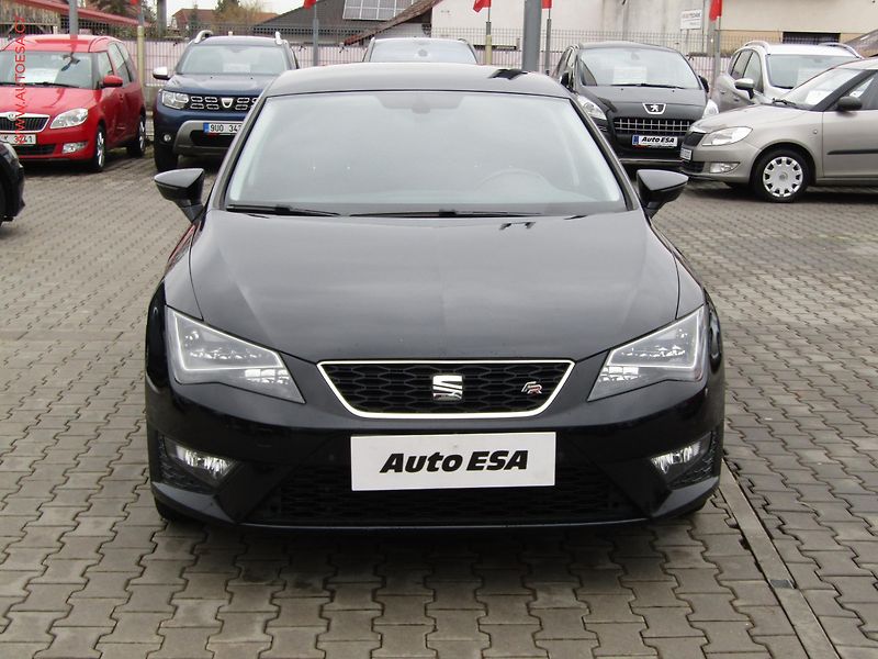 Seat Leon (2016) 2.0TDi, LED, navi - fotka 2 z 19
