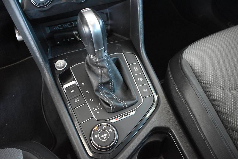 Volkswagen Tiguan (2018) 2.0TDI 140kW R-Line DSG, LED - fotka 27 z 28