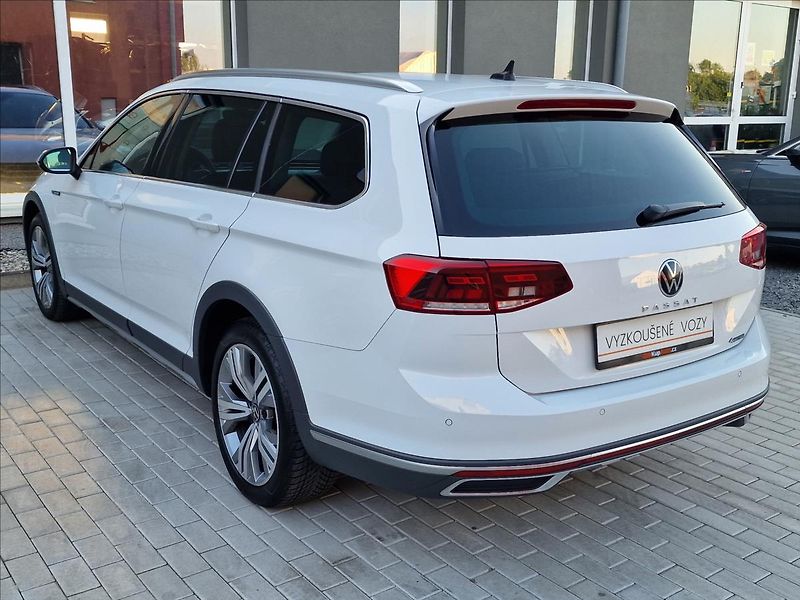 Volkswagen Passat 2.0TDI 147kW DSG Alltrack, ČR - fotka 8 z 50