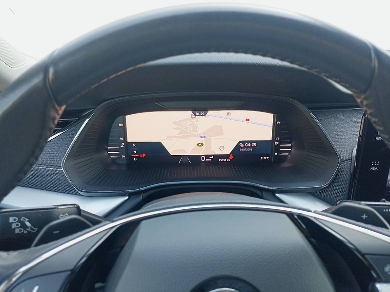 Škoda Octavia (2023) 2.0 TDI DSG Tažné Head Up disp - fotka 26 z 33