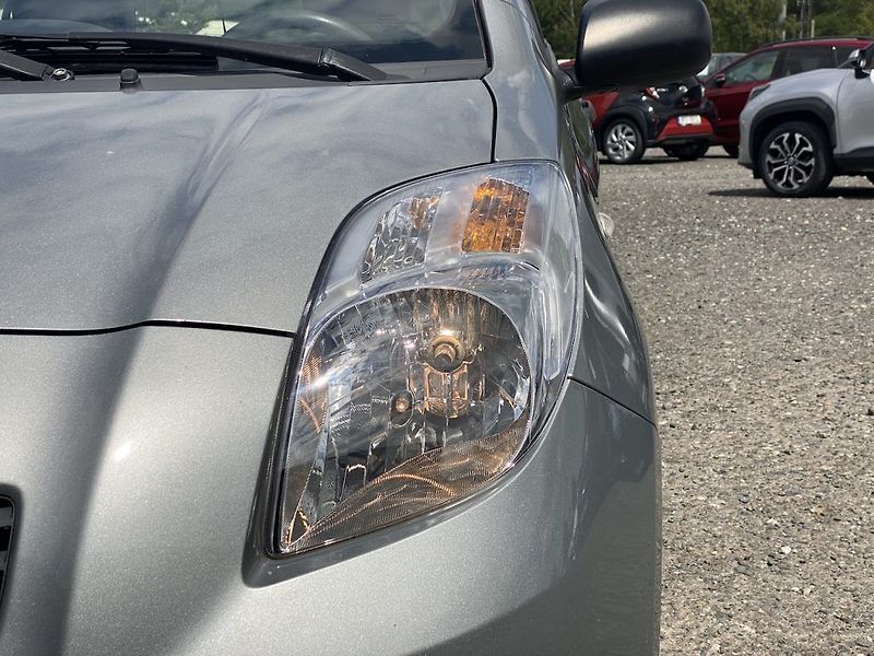 Toyota Yaris 1.0i, ČR, manual, STK - fotka 8 z 11