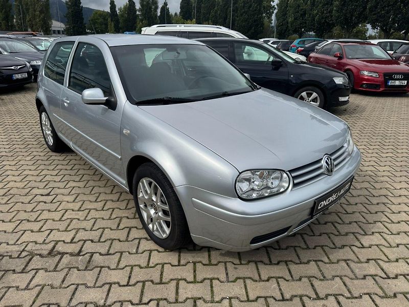 Volkswagen Golf (2003) 1,9 TDI 96 KW STK BRZDY - fotka 10 z 43