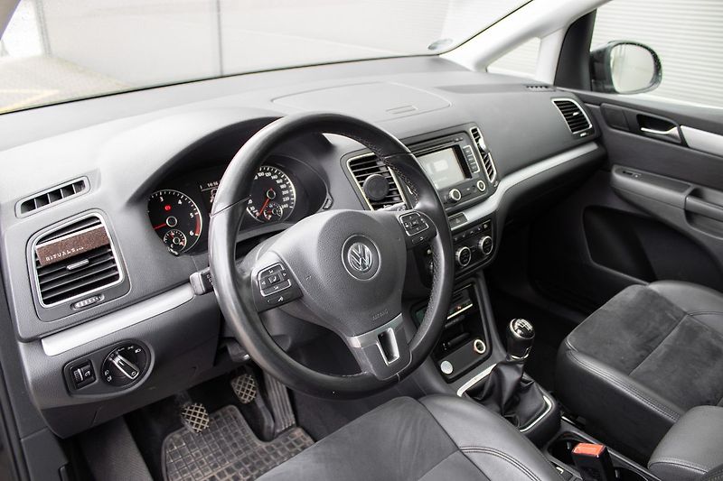 Volkswagen Sharan - fotka 15 z 39