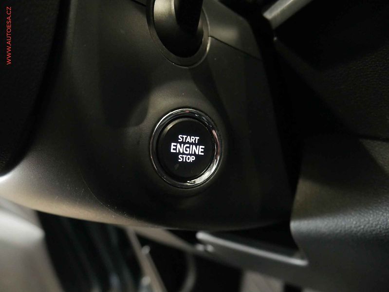 Škoda Karoq (2017) 2.0 TDi 4x4, 1.maj,ČR, LED - fotka 20 z 22