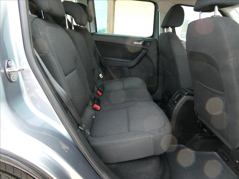 Škoda Yeti 1,8 TSI 118 kW Experience 4x4 - fotka 23 z 49