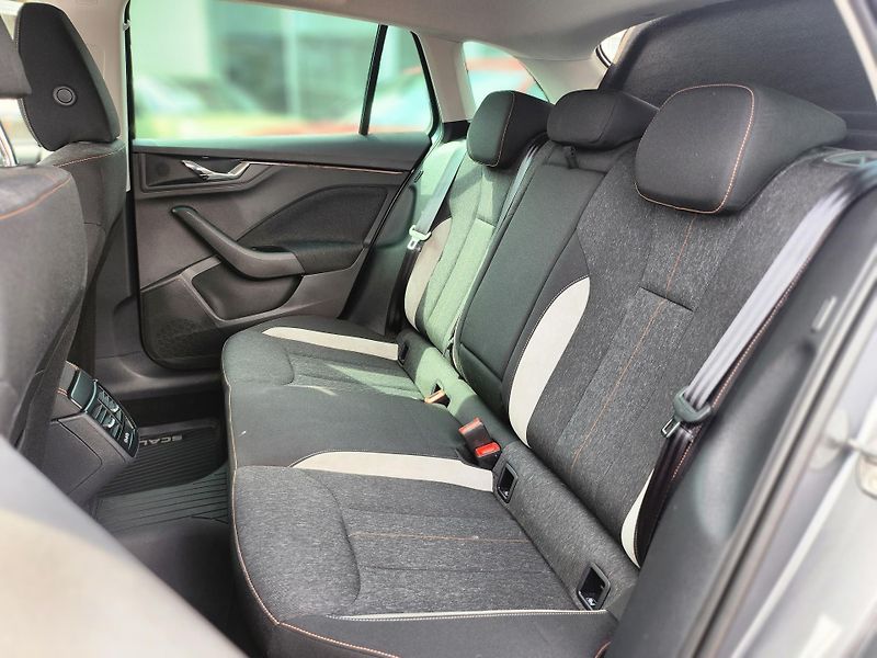 Škoda Scala Top Selection 1.0 TSI 85kW DSG - fotka 22 z 27