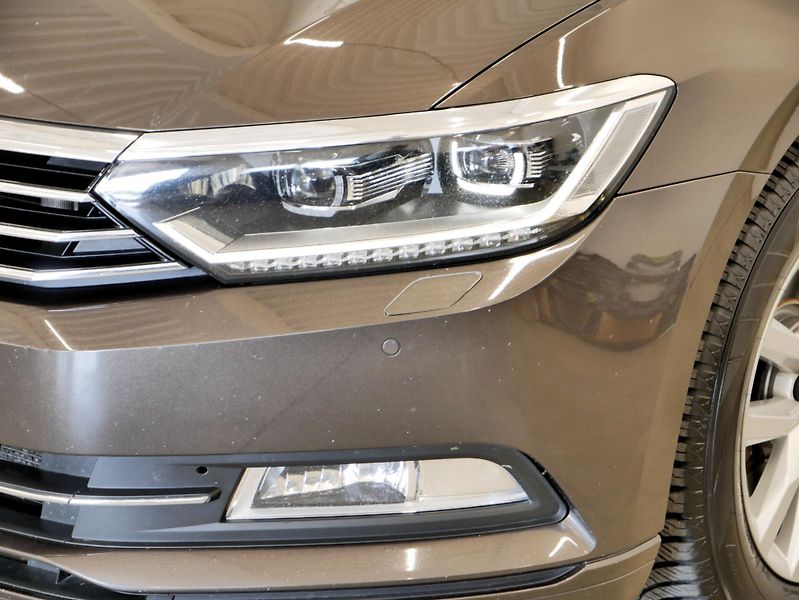 Volkswagen Passat - fotka 9 z 25