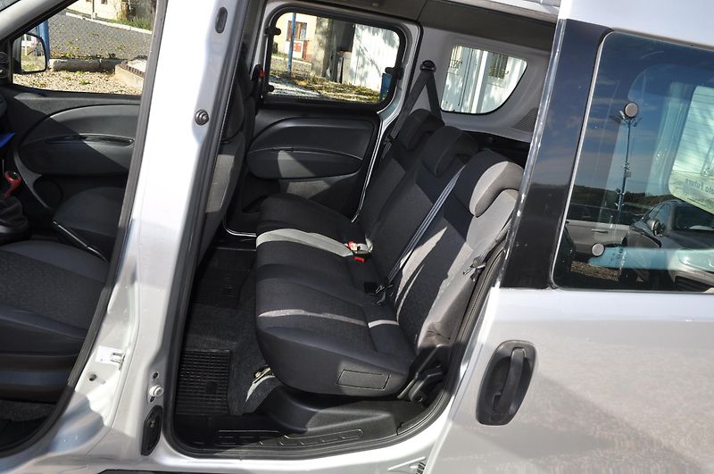 Fiat Dobló 1.3JTD 66kW 5.míst - fotka 7 z 10