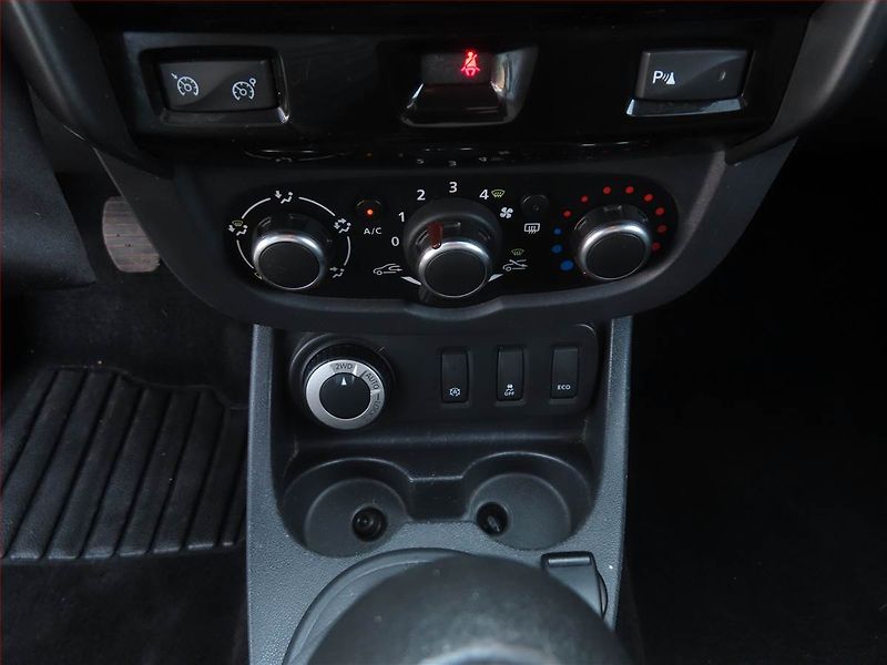 Dacia Duster (2017) 1.6 SCe, 4X4, Serv.kniha - fotka 19 z 21