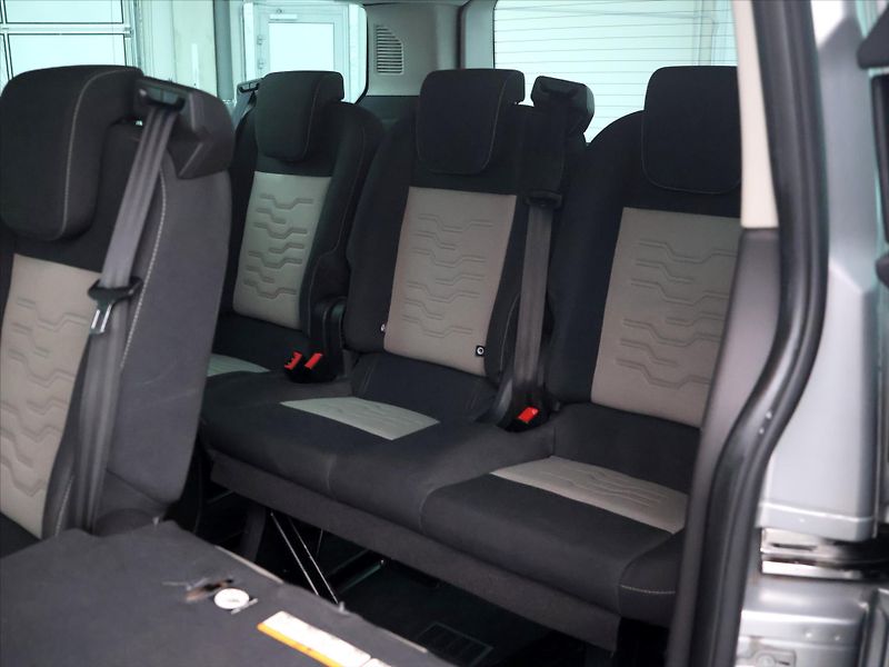 Ford Tourneo Custom 2,2 TDCI 114kW TITANIUM CZ 8Mí - fotka 16 z 37