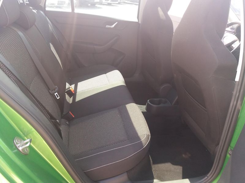 Škoda Rapid 1.4TSi,DSG,XENONY,PANORAMA!! - fotka 23 z 32