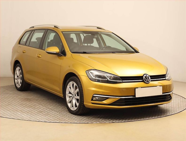 Volkswagen Golf (2017) Comfortline 1.0 TSI, Kůže - fotka 1 z 20