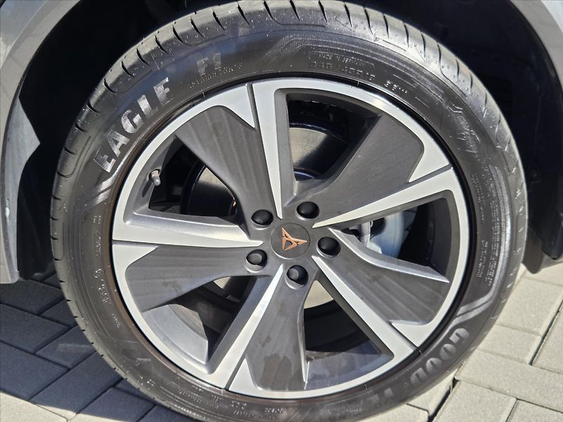 Cupra Formentor 1,5 TSi DSG Záruka2029 ČR 1.ma - fotka 22 z 23