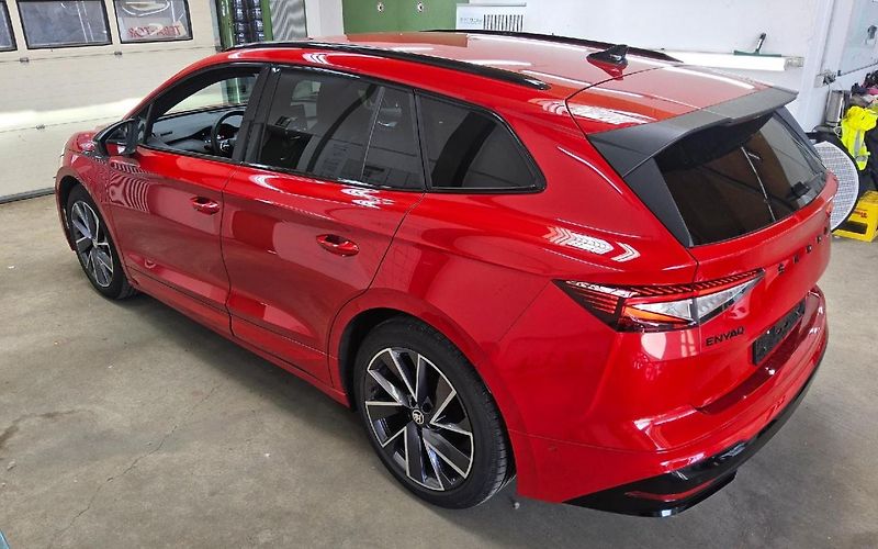 Škoda Enyaq iV80 SPORTLINE SOH 96% - fotka 3 z 8