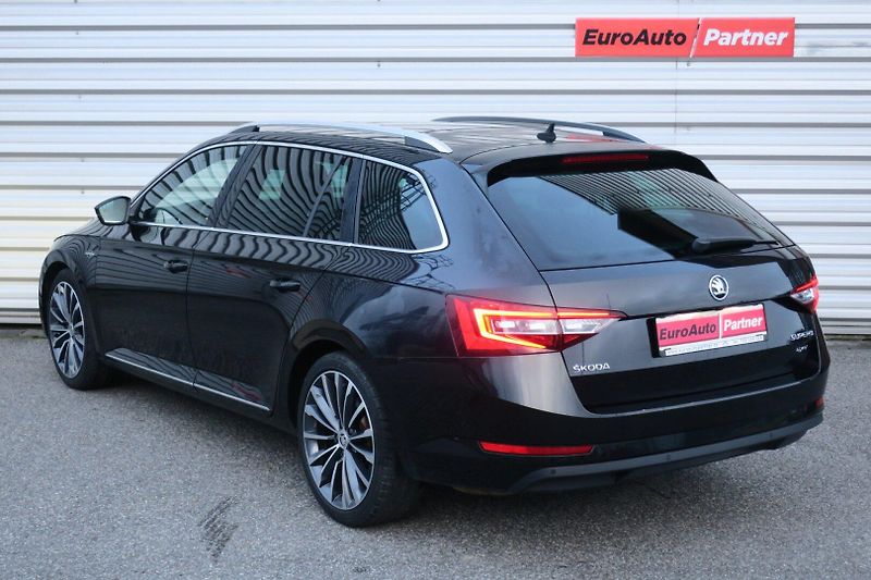 Škoda Superb (2017) 2.0 TDI 140kW 4x4 L&K DSG - fotka 2 z 50