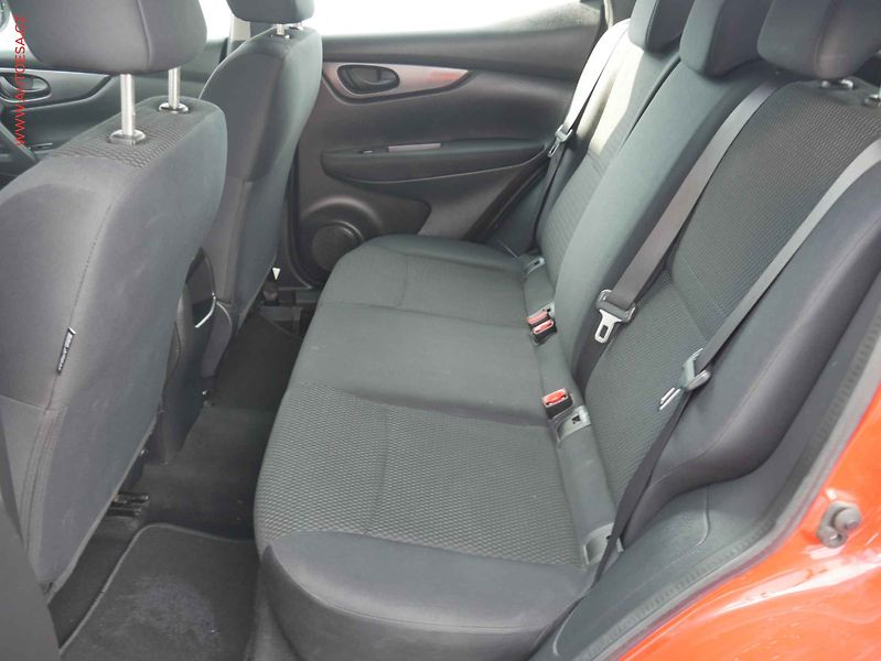 Nissan Qashqai (2017) 1.2 DiG-T, 2.maj,ČR, Visia - fotka 10 z 15