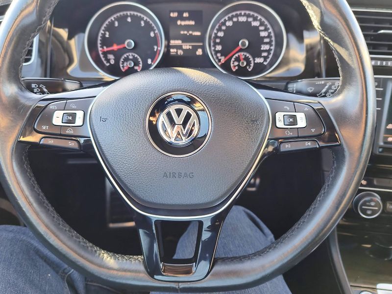Volkswagen Golf (2016) - fotka 28 z 36