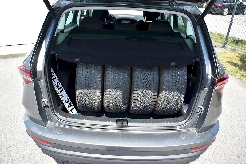 Škoda Karoq (2024) Selection 1.5 TSI 110kW - fotka 27 z 34