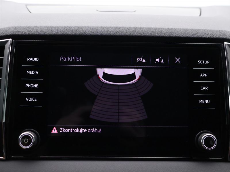 Škoda Karoq 2,0 TDI 110kW 4x4 CZ LED 2.Maj - fotka 22 z 33