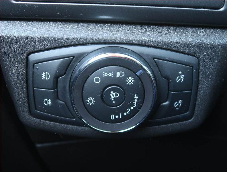 Ford Mondeo (2018) Titanium 2.0 TDCI, 4X4 - fotka 17 z 21