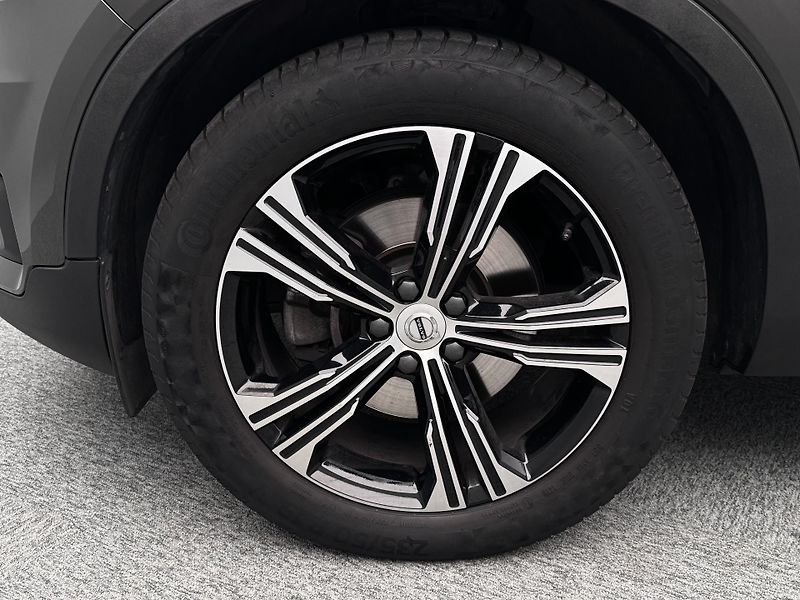 Volvo XC40 T5 AWD INSCRTIPTION REZERVACE - fotka 42 z 42