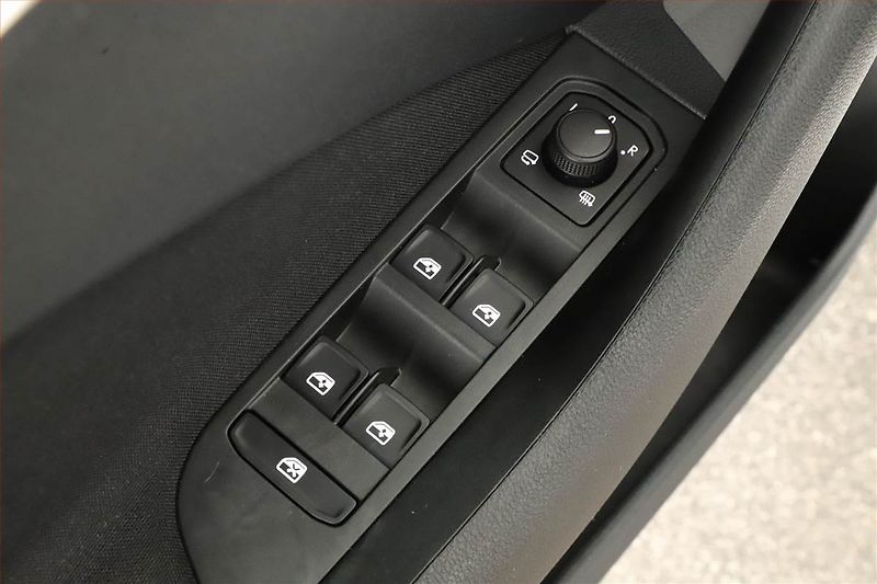 Škoda Scala (2022) Monte Carlo 1.0 TSI - fotka 15 z 15