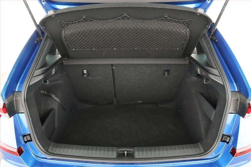 Škoda Kamiq (2025) 1.0 TSI, MONTE CARLO, KEYLESS - fotka 11 z 17