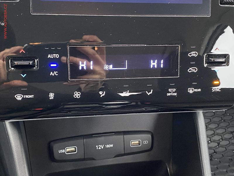 Hyundai Tucson (2022) 1.6 T-GDi 4x4, 1.maj,ČR - fotka 15 z 18