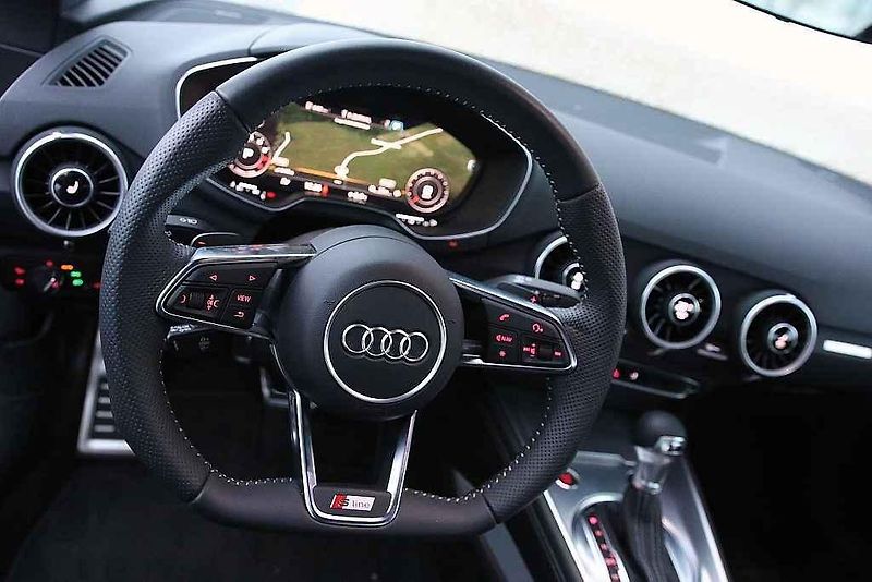 Audi TT Coupé quattro.