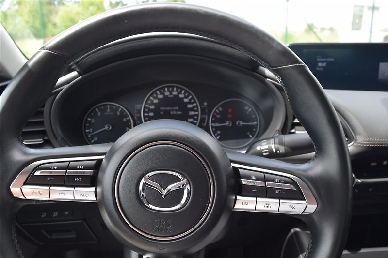 Mazda 3 2,0 i 90KW NÍZKÉ KM KUŽE ALU - fotka 41 z 55