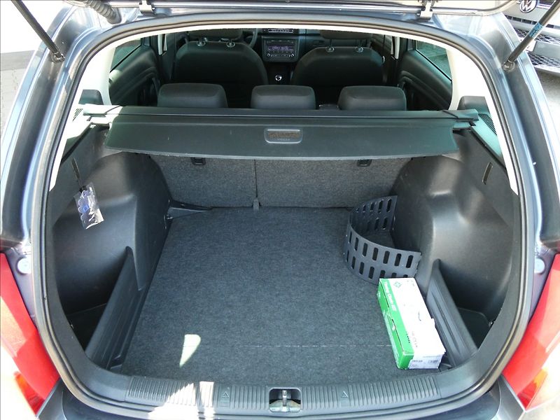Škoda Fabia 1,2 TSi po servise,auto klima - fotka 24 z 48