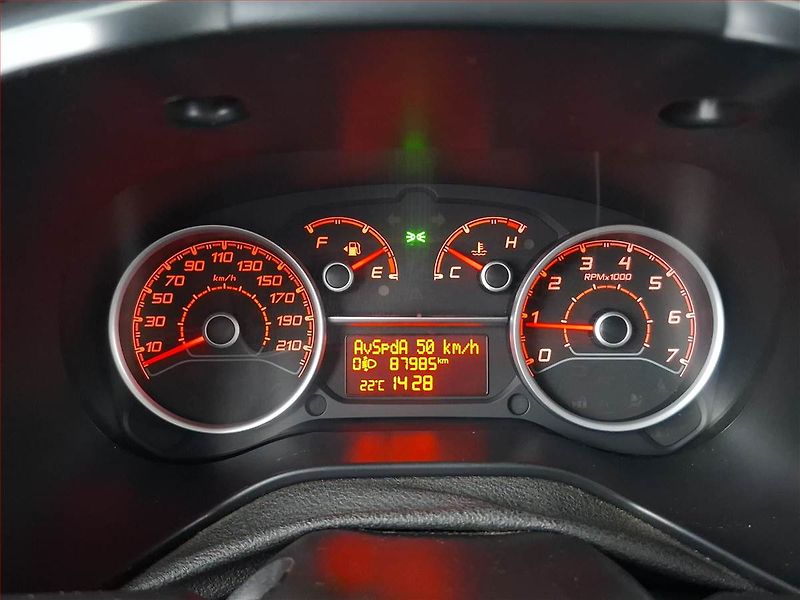 Fiat Dobló (2017) 1.4 T-Jet, 5Míst, ČR, 1Maj - fotka 11 z 16