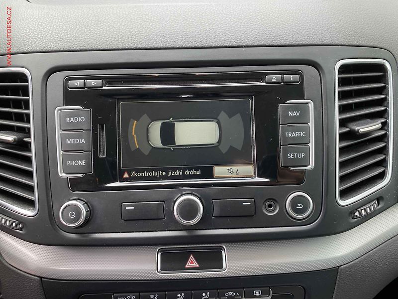 Volkswagen Sharan (2011) 1.4 TSI LPG, AC, TZ, výhřev - fotka 17 z 17