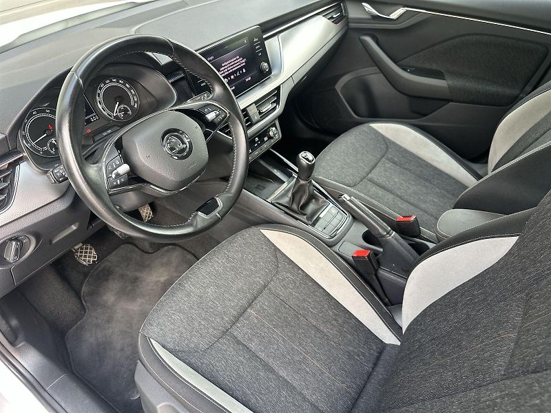 Škoda Kamiq (2023) 1.0 TSI Style - fotka 7 z 28