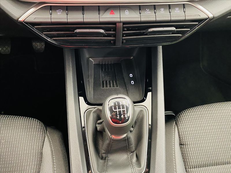 Škoda Octavia 1,5 TSI 110kW Selection - fotka 21 z 25