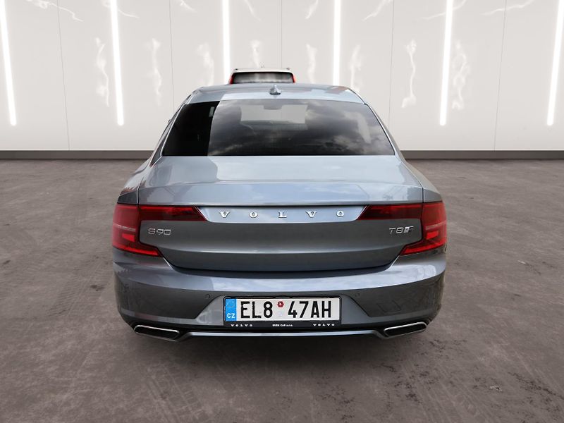Volvo S90 (2018) T8 R-Design - fotka 3 z 26