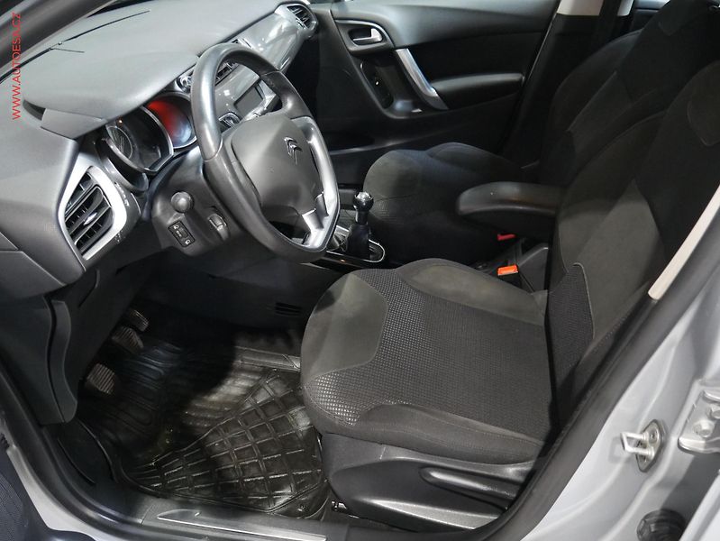 Citroën C3 (2013) 1.2i, STK11/27 - fotka 9 z 15