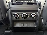Land Rover Defender (2026) 3,0 110 X-DYNAMIC SE D250 - náhled 23