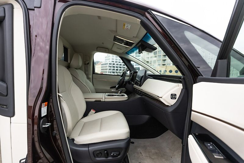 Lexus LM 350h  350H 2,5 HEV Luxury VIP Amonit - fotka 8 z 39