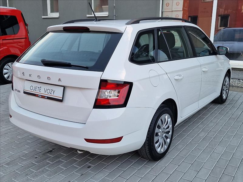 Škoda Fabia 1.0 TSI Combi Tour, ČR, 1.Maj - fotka 10 z 45