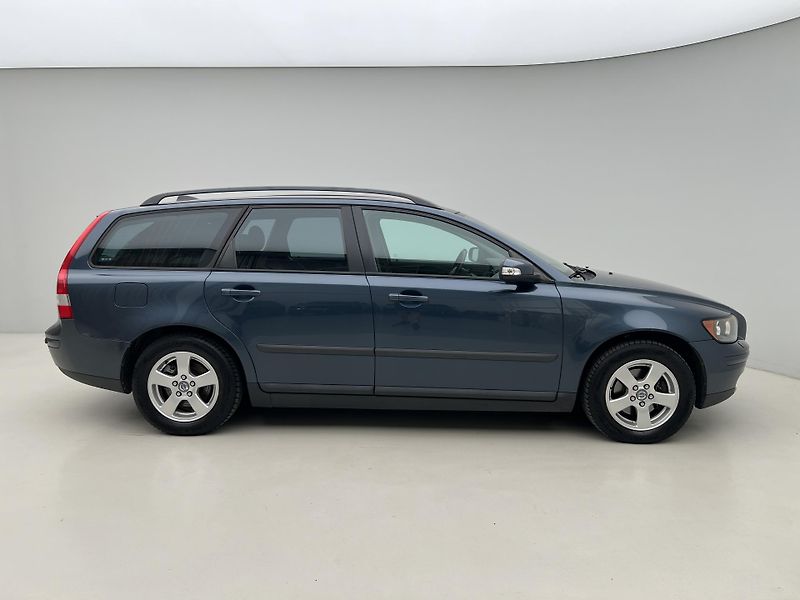 Volvo V50 1.6D SENZORY - fotka 9 z 36