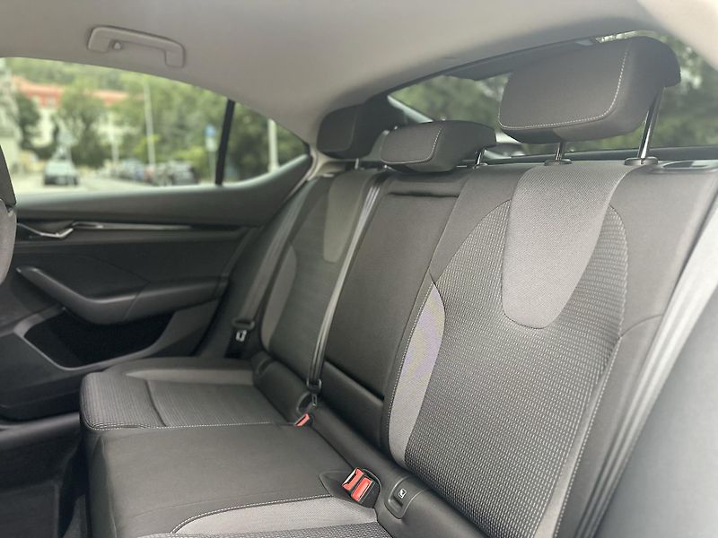 Škoda Octavia (2023) - fotka 13 z 16