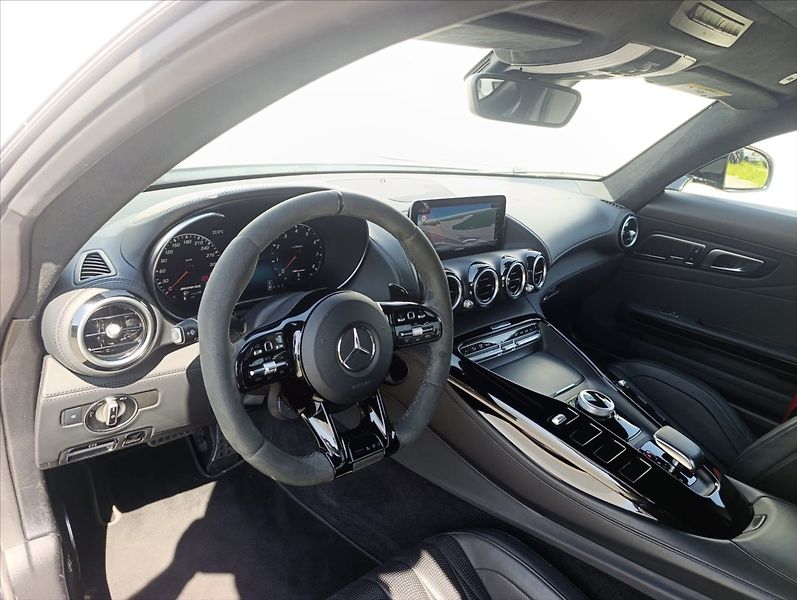 Mercedes-Benz AMG GT 4,0 i V8 390kW NIGHT EDITION - fotka 13 z 46