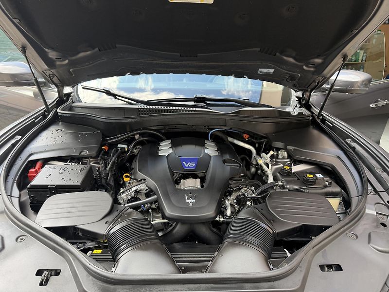 Maserati Levante (2023) 430PS- MODENA-S-TOP-SKLADEM- - fotka 27 z 27