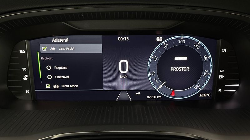 Škoda Octavia 2.0 TDI Style - fotka 10 z 27