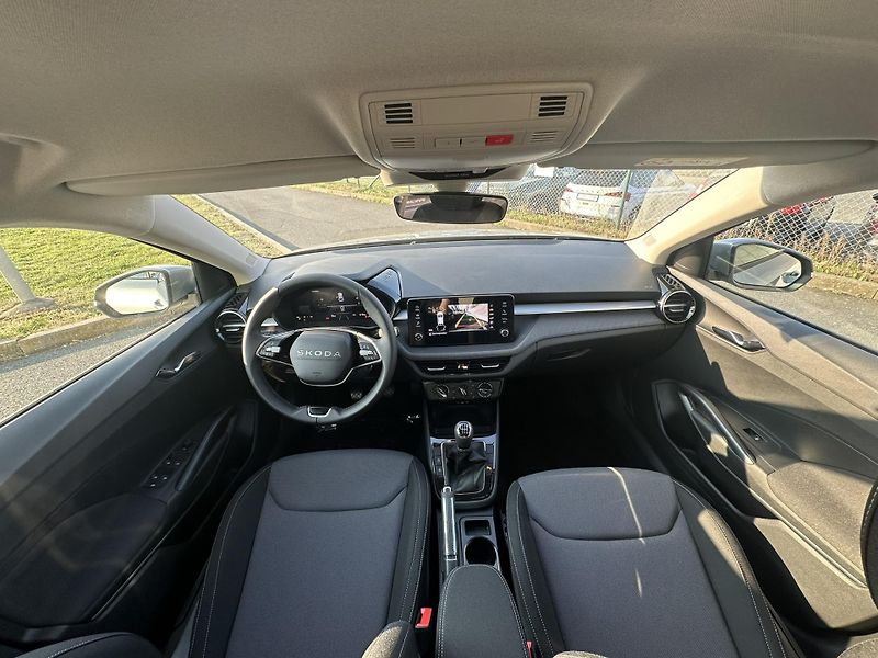 Škoda Fabia CLASSIC 1.0TSI 85kW + tažné - fotka 9 z 13