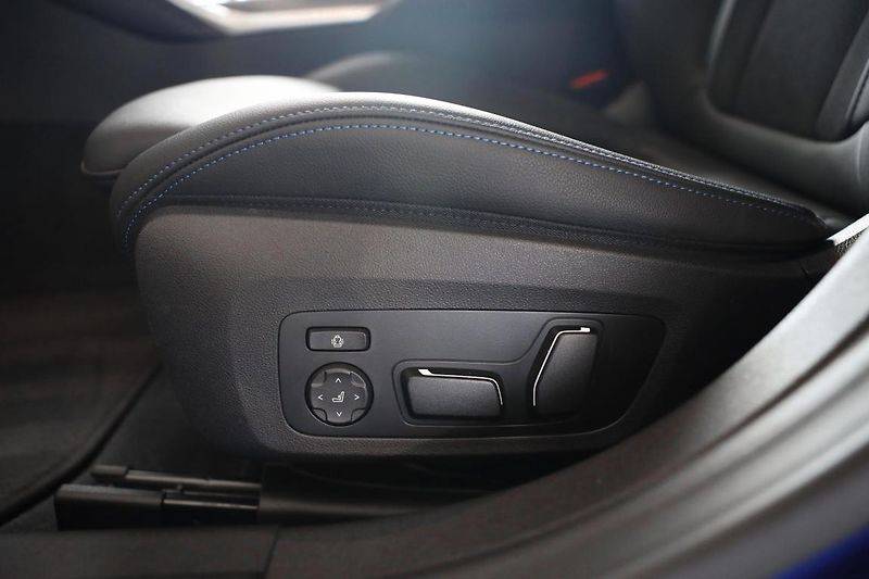 BMW Řada 4 M440i xDrive Gran Coupé - fotka 22 z 28