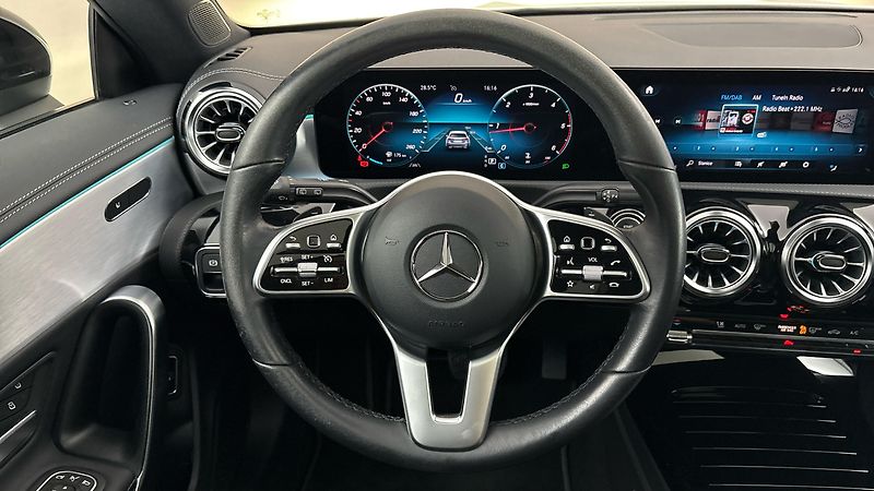 Mercedes-Benz CLA 200d AUT Shooting Brake - fotka 9 z 29