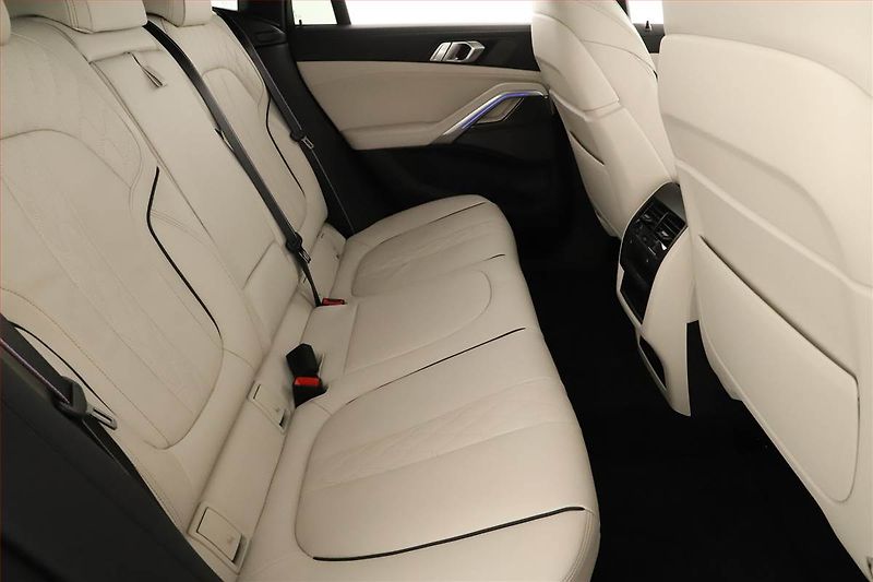 BMW X6 (2025) xDrive30d, M PAKET, VZDUCH - fotka 7 z 20